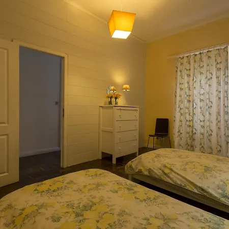 Family House Garden 度假居 蓬塔德尔加达