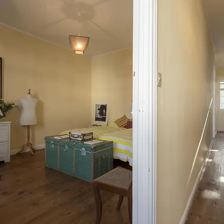 Family House Garden 蓬塔德尔加达