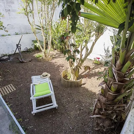 Nyaraló Family House Garden