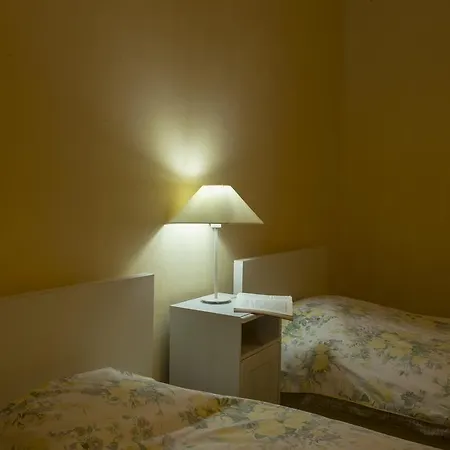 Family House Garden *