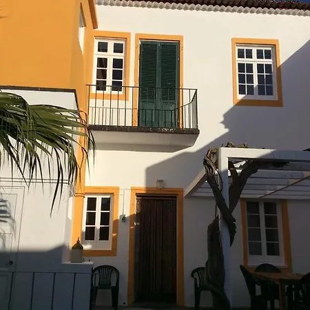 Nyaraló Family House Garden