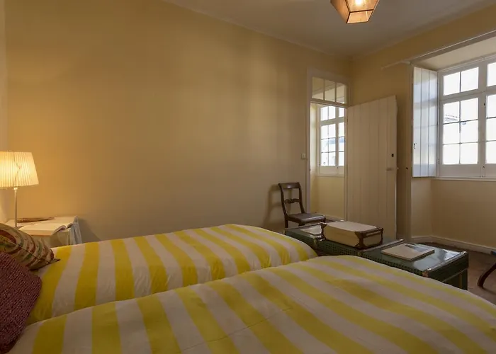 Family House Garden *